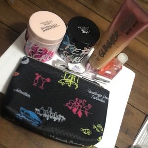 Victoria’s Secret 3 Scrubs, Rollerball, Clutch